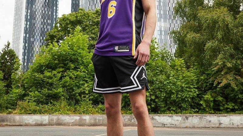 行业现状：绿色环保成为主流，专业资质是关键
